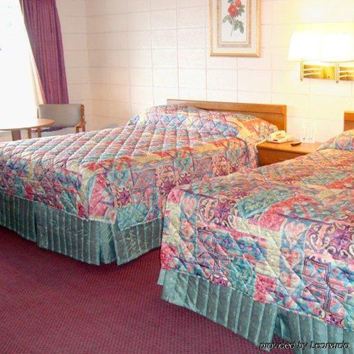 Eldon Inn Room photo