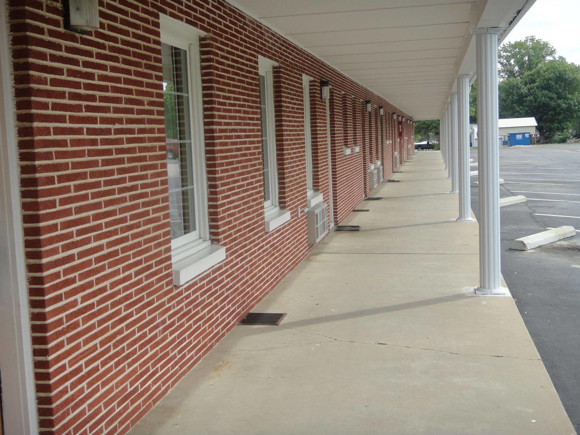 Eldon Inn Exterior photo